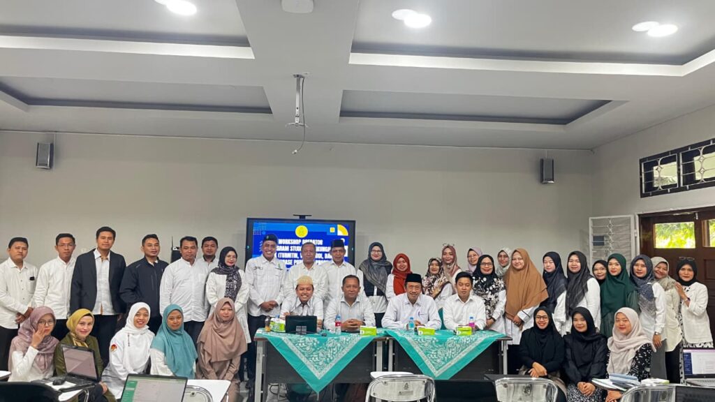 Operator Program Studi PAI Ikutserta Dalam Workshop Literasi Digital Akademik Semarang